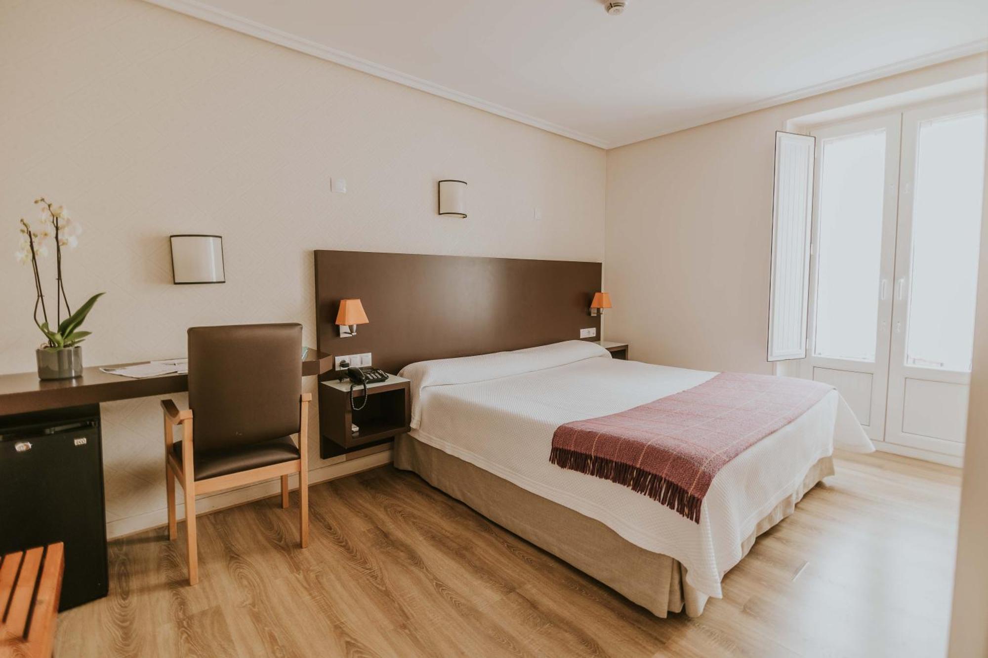 Hotel Arrope Haro Eksteriør billede