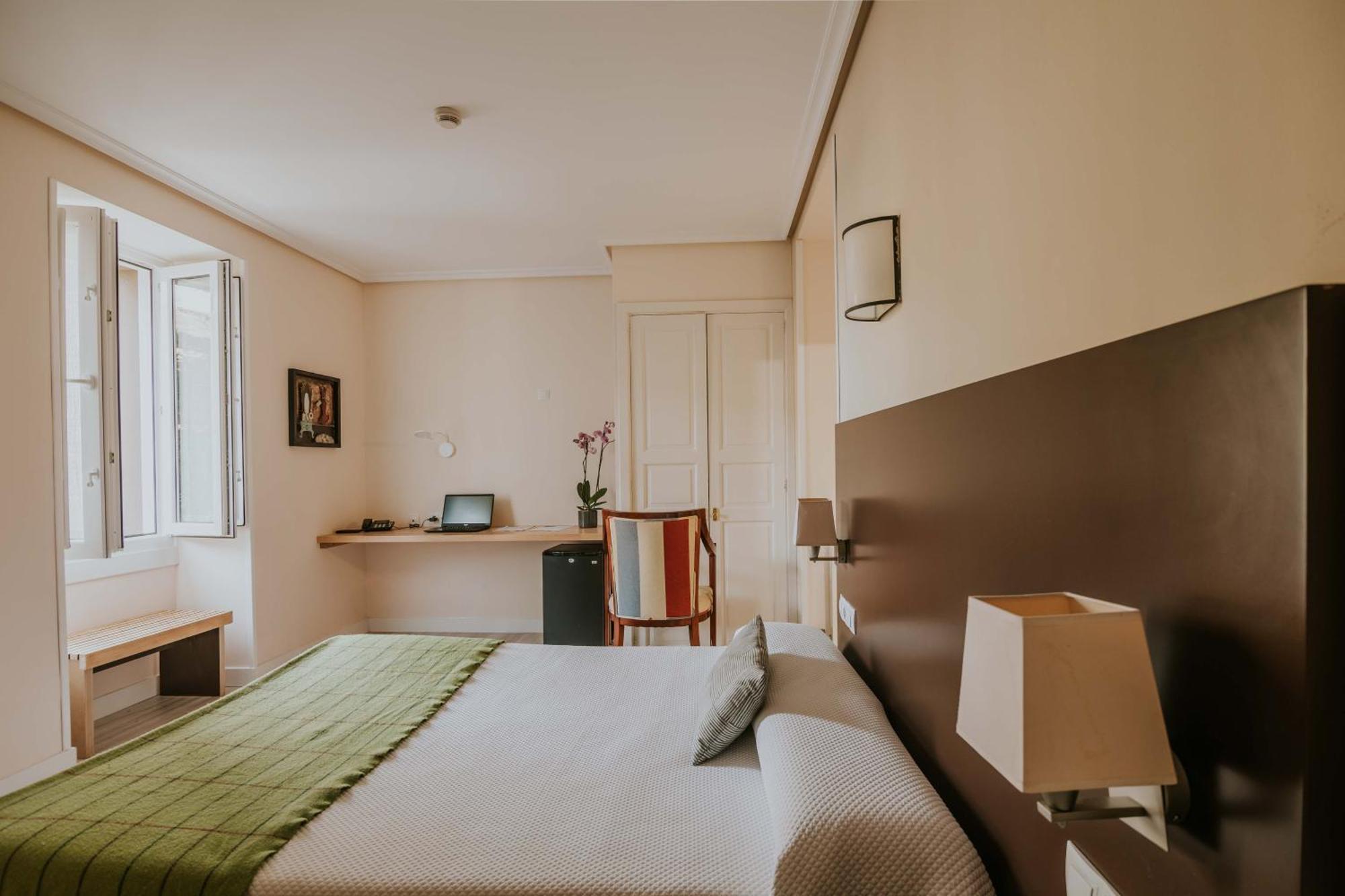 Hotel Arrope Haro Eksteriør billede